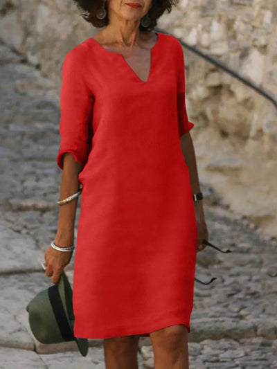 Josette | Robe élégante avec col en V