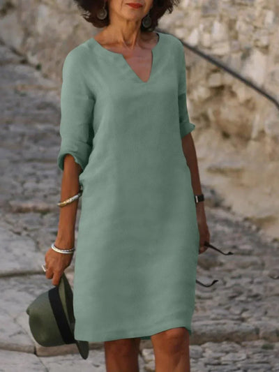 Josette | Robe élégante avec col en V
