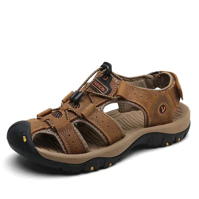 Sandale de randonnée marron pour homme, semelle antidérapante, design robuste, idéale pour activités extérieures et trekking.