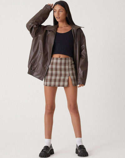 Elegante chaqueta de cuero extragrande: cómoda y moderna para el día a día.