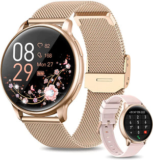 Montre connectée rose doré avec écran tactile affichant l'heure, la date et des motifs floraux. Bracelet en maille métallique. Accessoire mode high-tech.